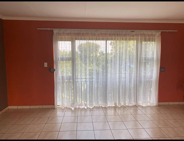 2 BEDROOM SECTIONAL TITLE FOR SALE IN RAVENSWOOD